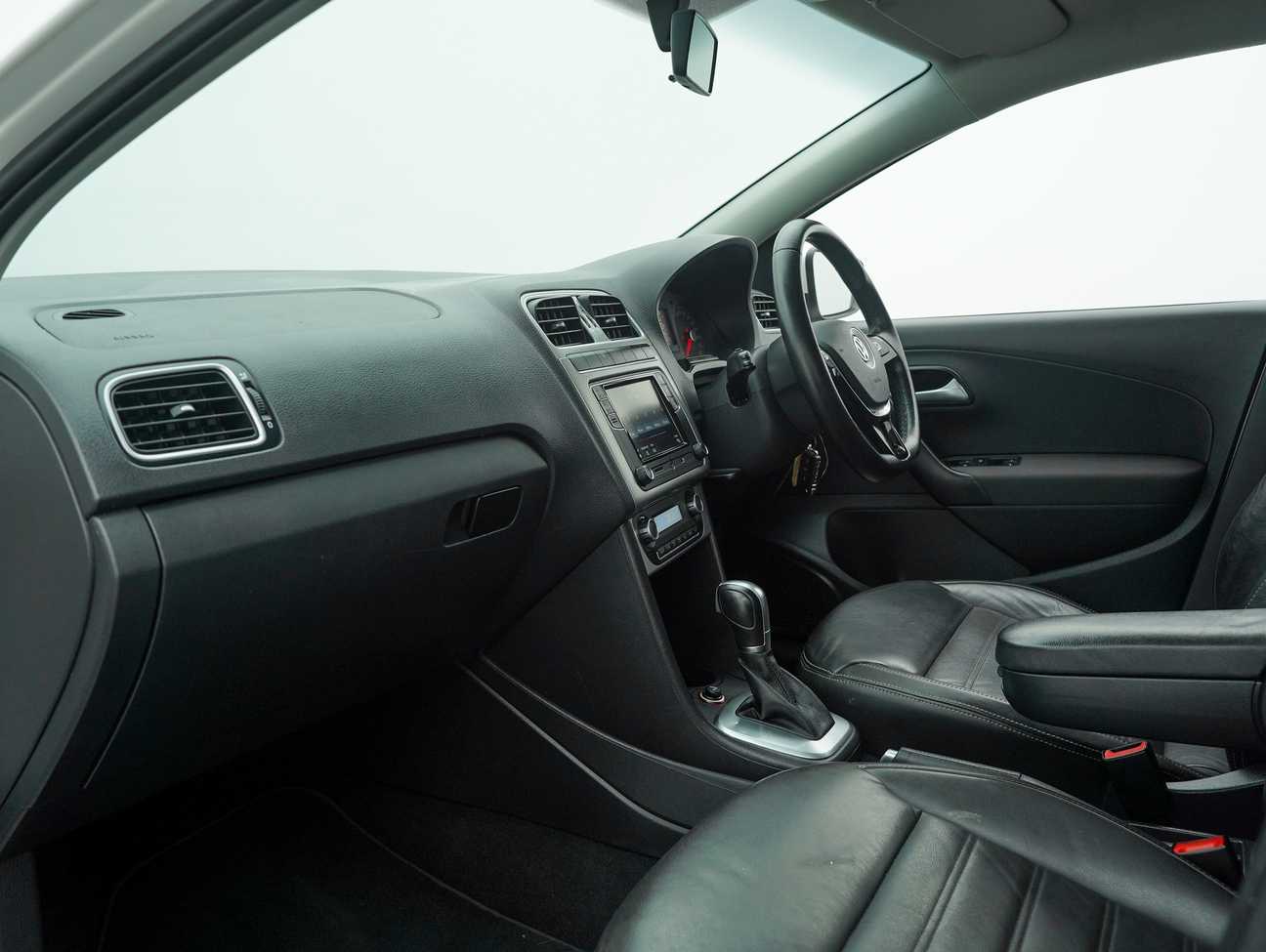 terpakai 2018 Volkswagen Polo Comfortline 1.6