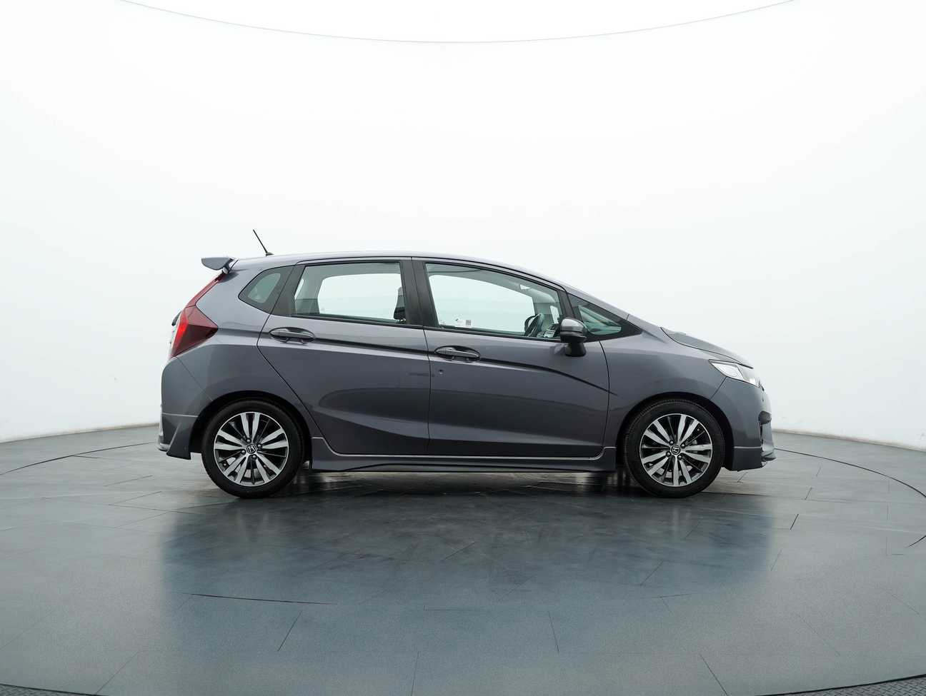 used 2016 Honda Jazz V 1.5
