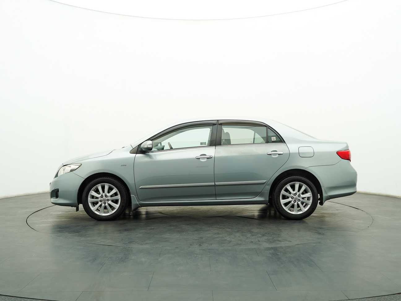 used 2010 Toyota Corolla Altis G 1.8
