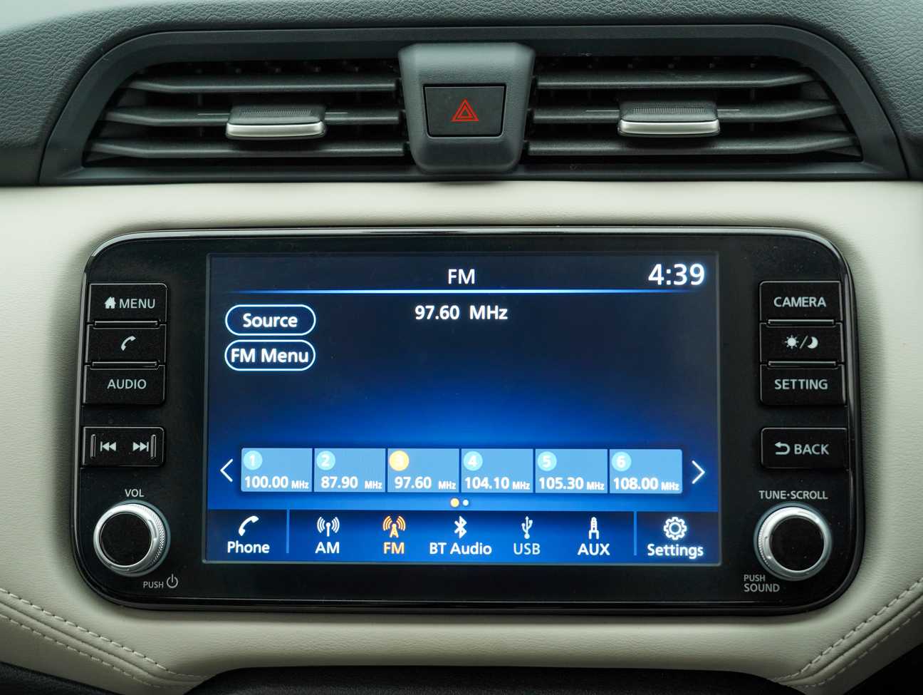 used 2022 Nissan Almera VLT 1.0