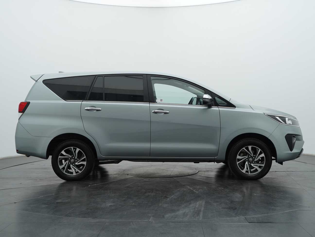 used 2021 Toyota Innova G 2.0