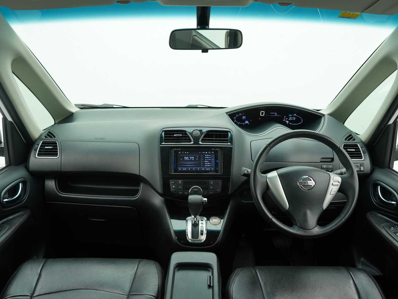 terpakai 2017 Nissan Serena S-Hybrid High-Way Star 2.0