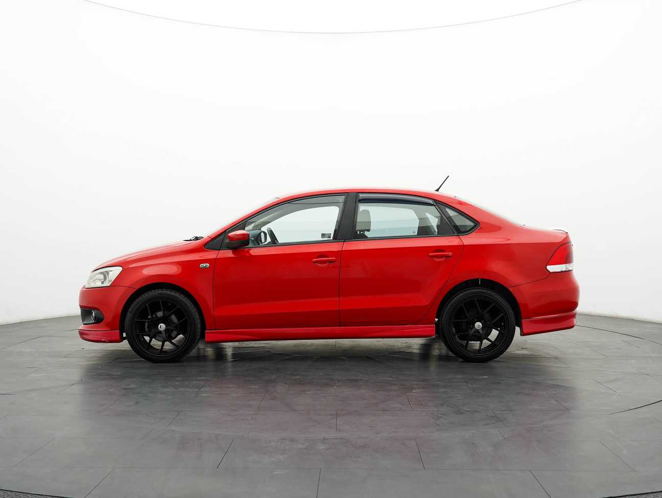 terpakai 2013 Volkswagen Polo  1.6