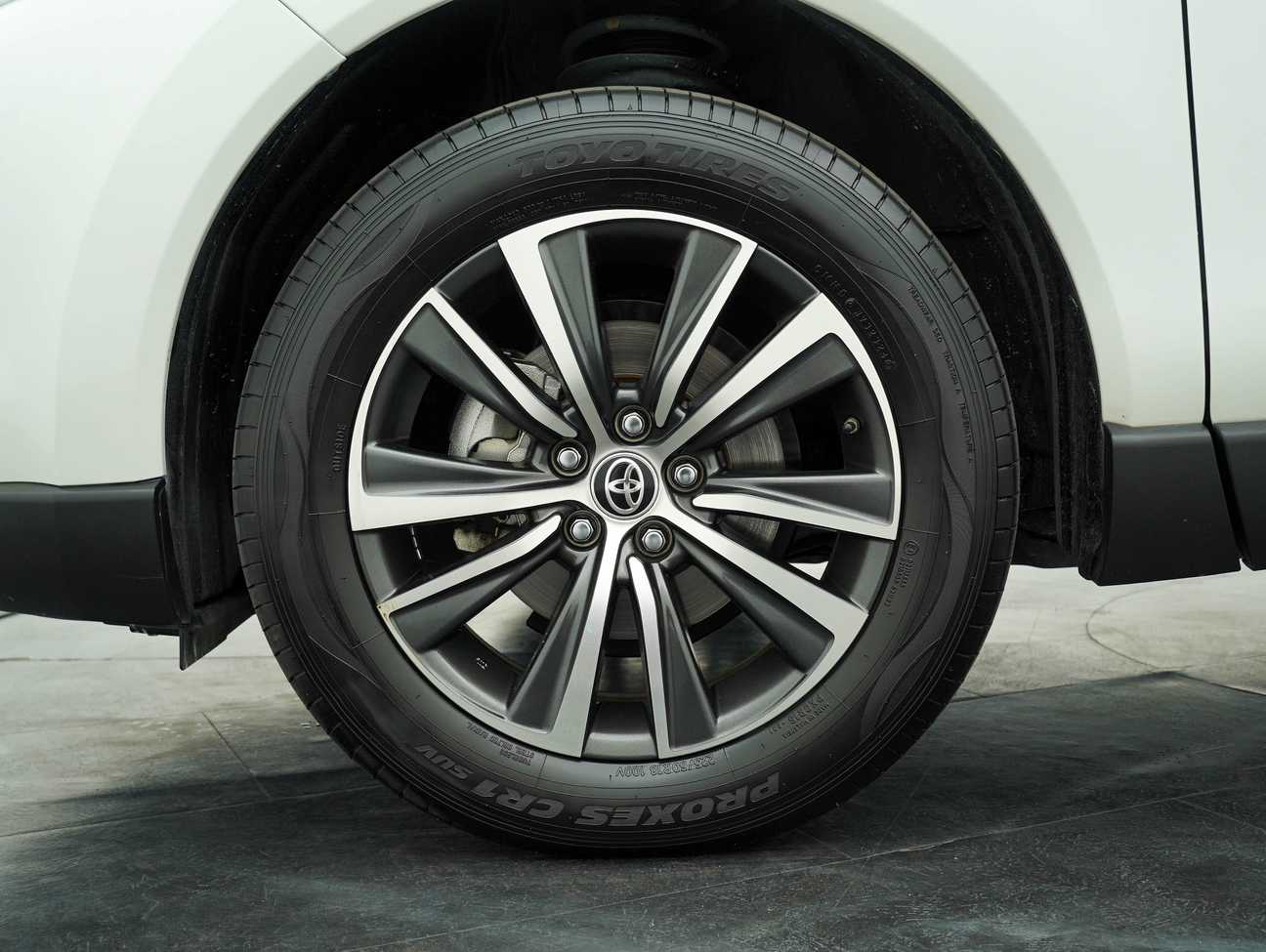 used 2021 Toyota Harrier Luxury 2.0