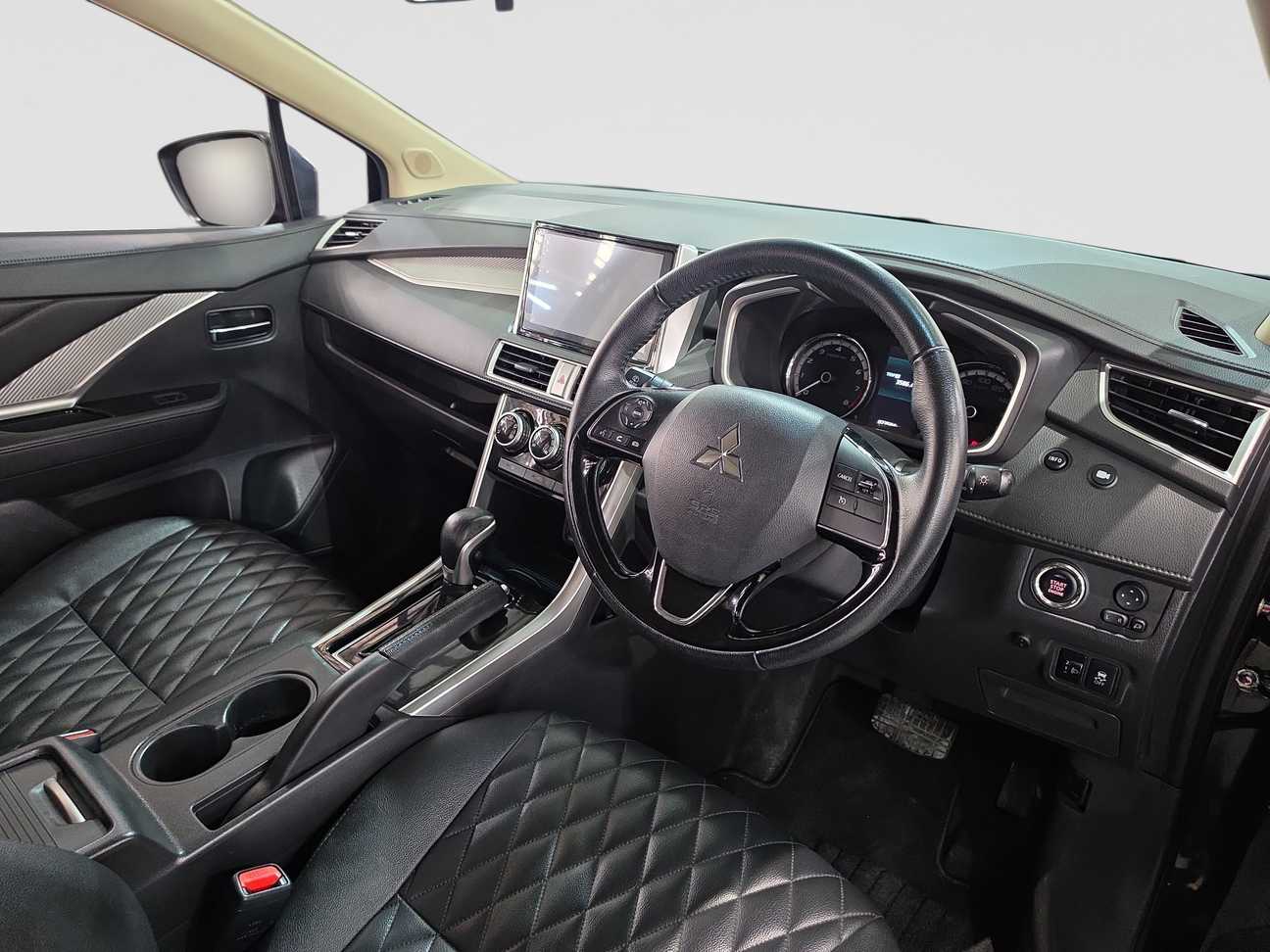 terpakai 2022 Mitsubishi Xpander  1.5