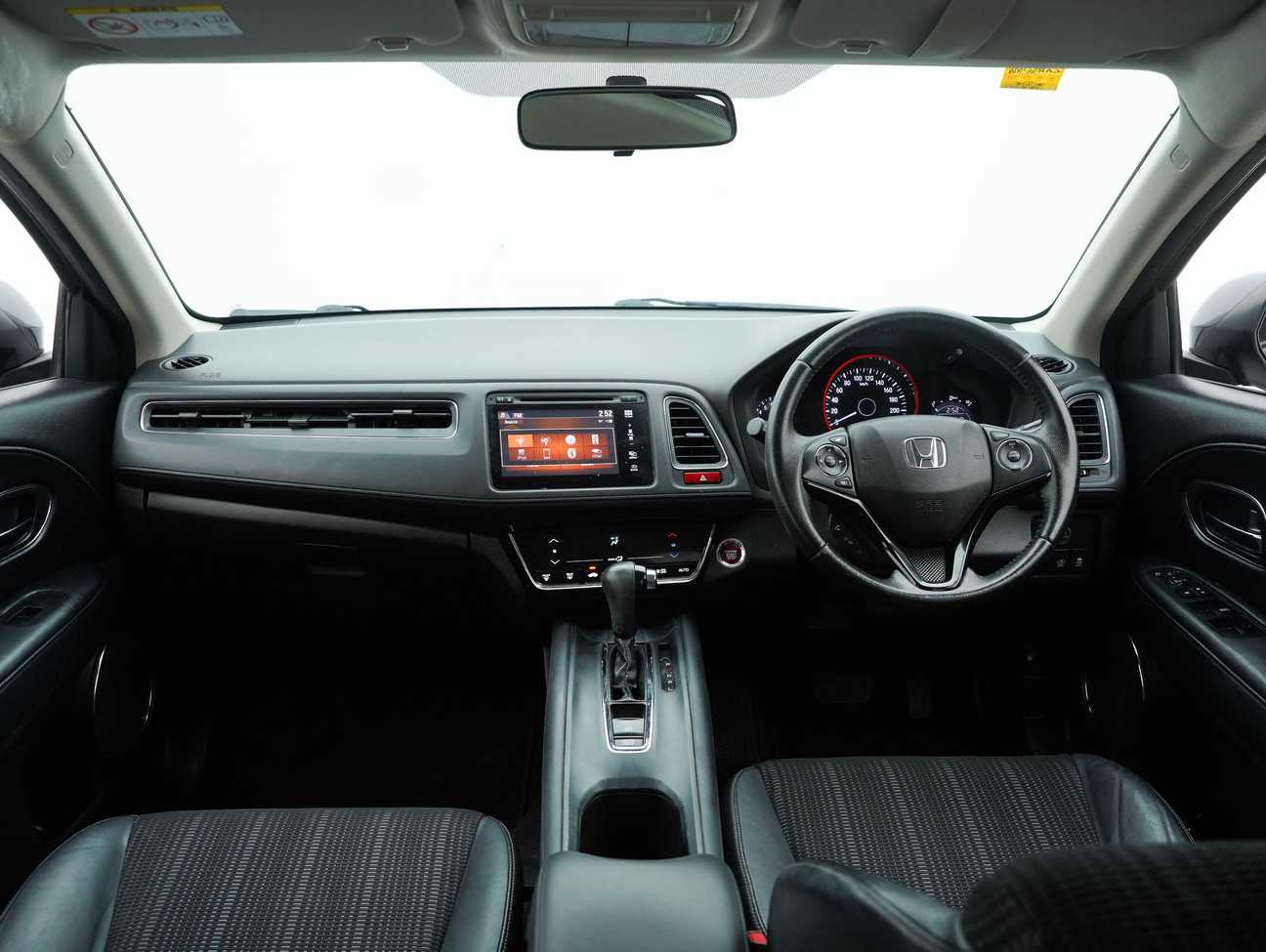 used 2015 Honda HR-V V 1.8