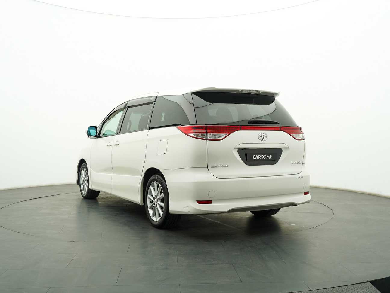 used 2010 Toyota Estima  2.4