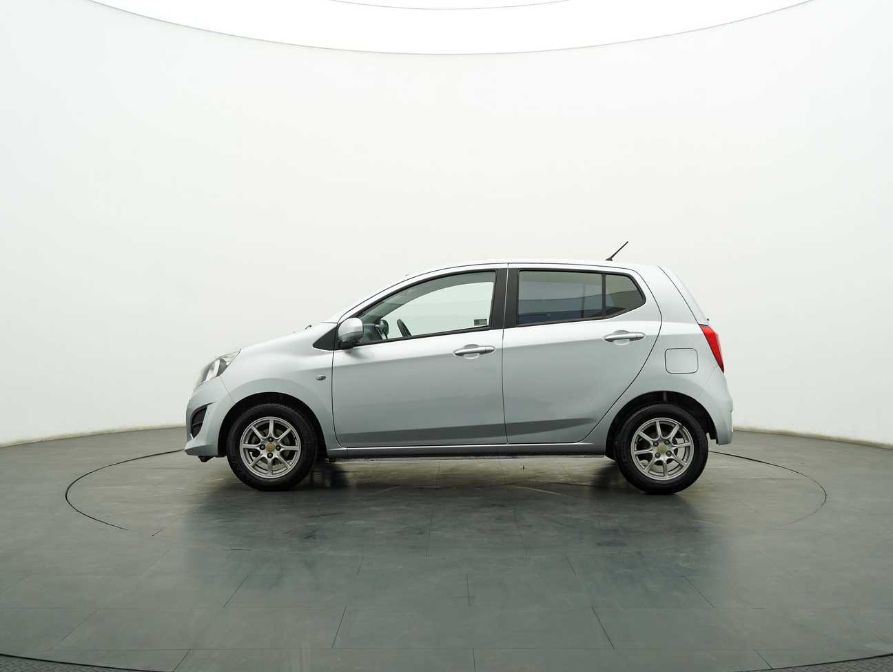 terpakai 2015 Perodua AXIA G 1.0