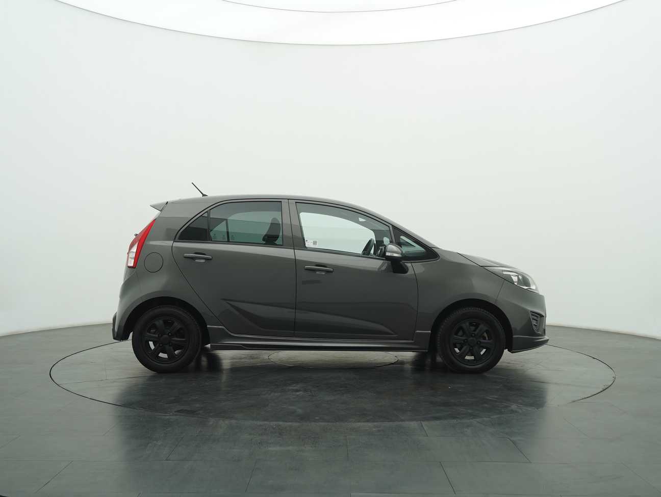 used 2016 Proton Iriz Standard 1.3