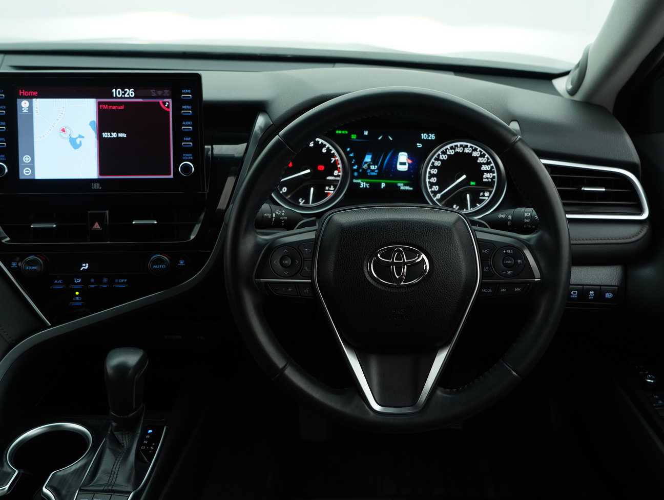 used 2024 Toyota Camry V 2.5