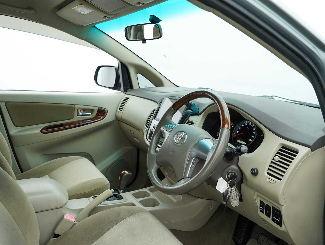 used 2014 Toyota Innova G 2.0