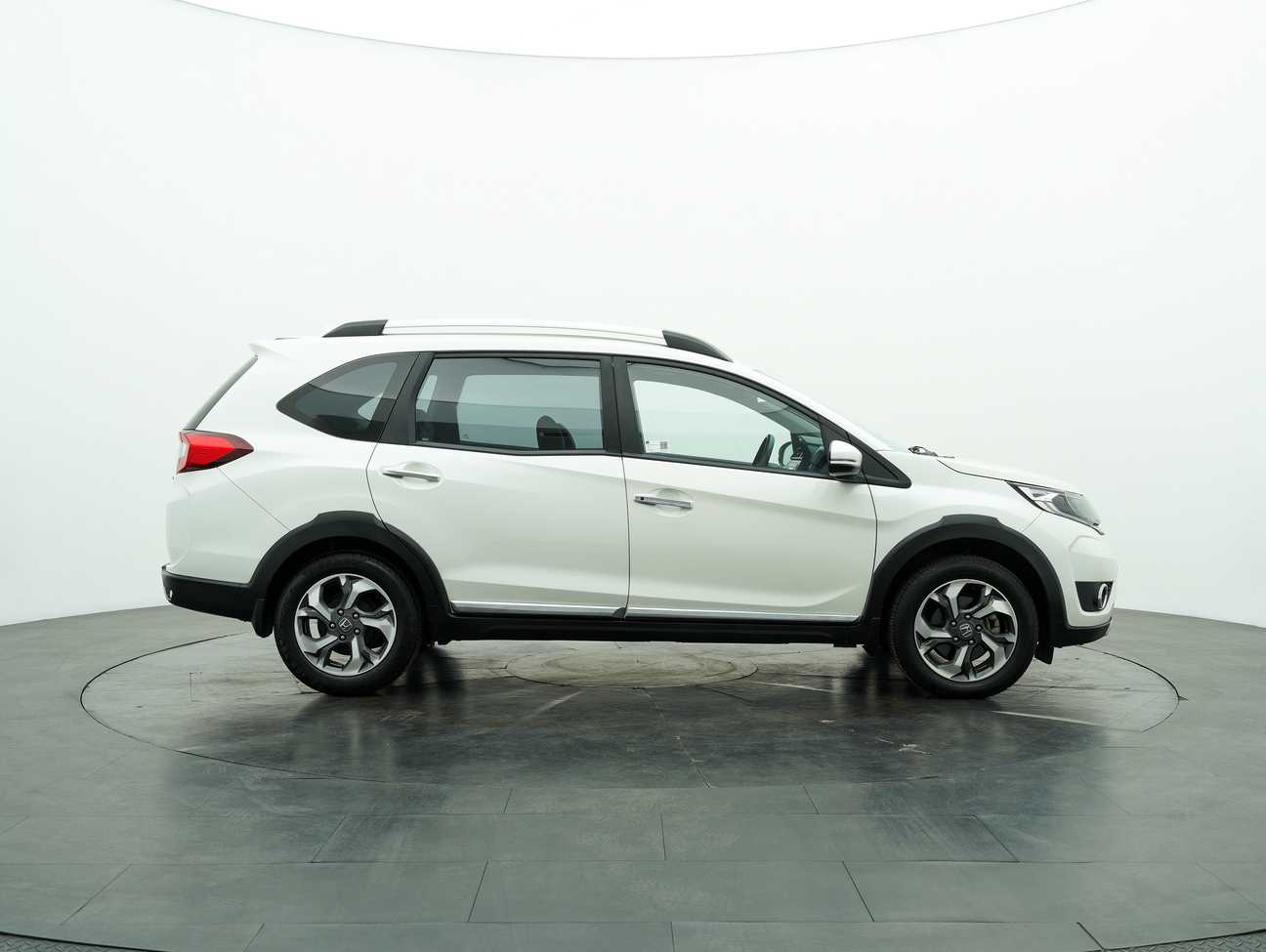 used 2018 Honda BR-V V 1.5