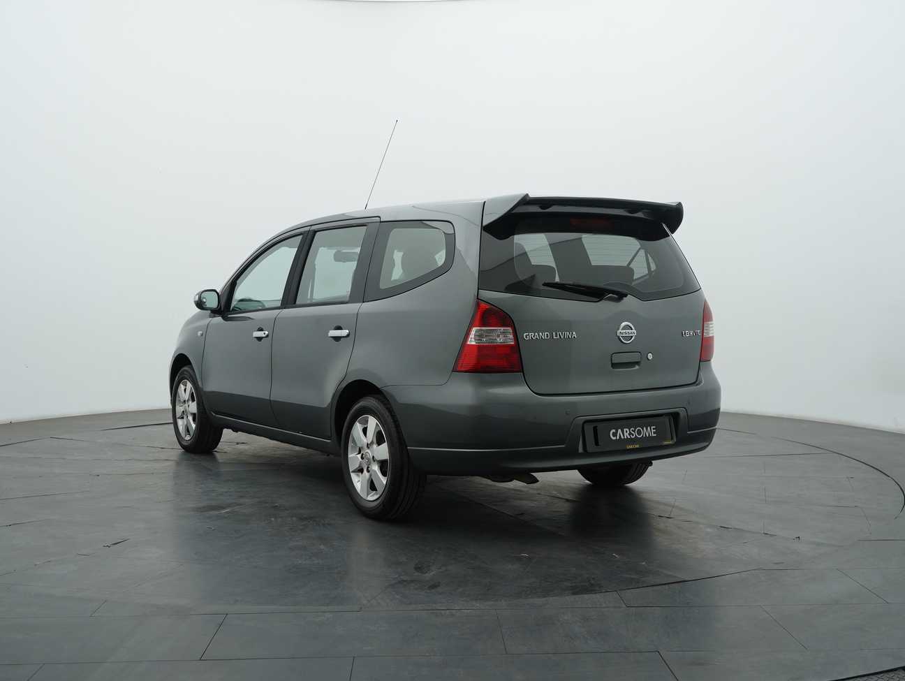 terpakai 2011 Nissan Grand Livina Comfort 1.8
