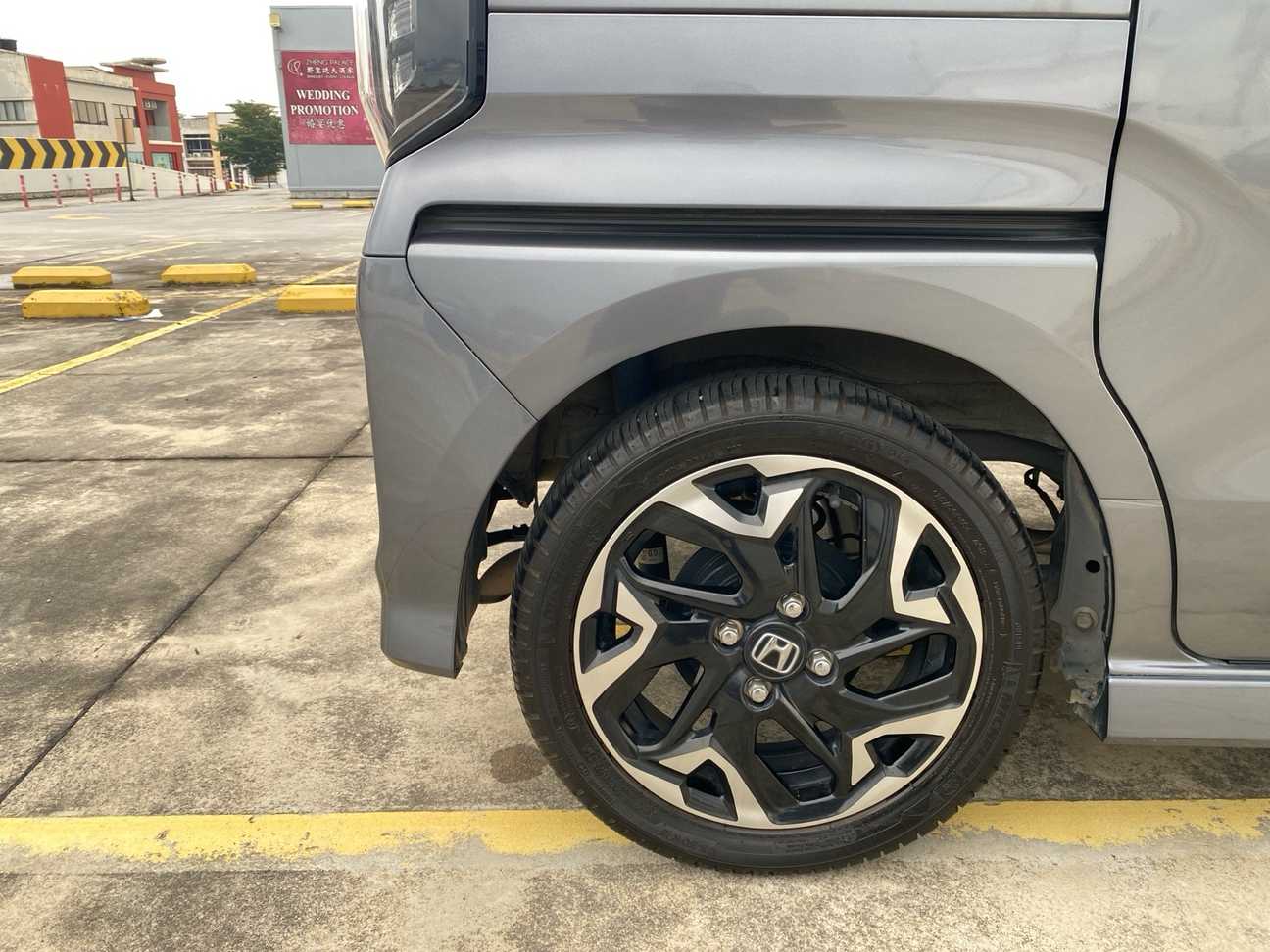 terpakai 2018 Honda N-Box Custom G EX 0.7