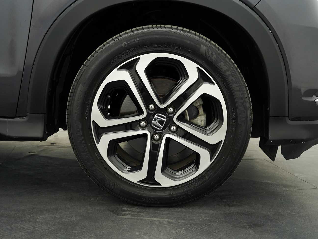 used 2015 Honda HR-V V 1.8