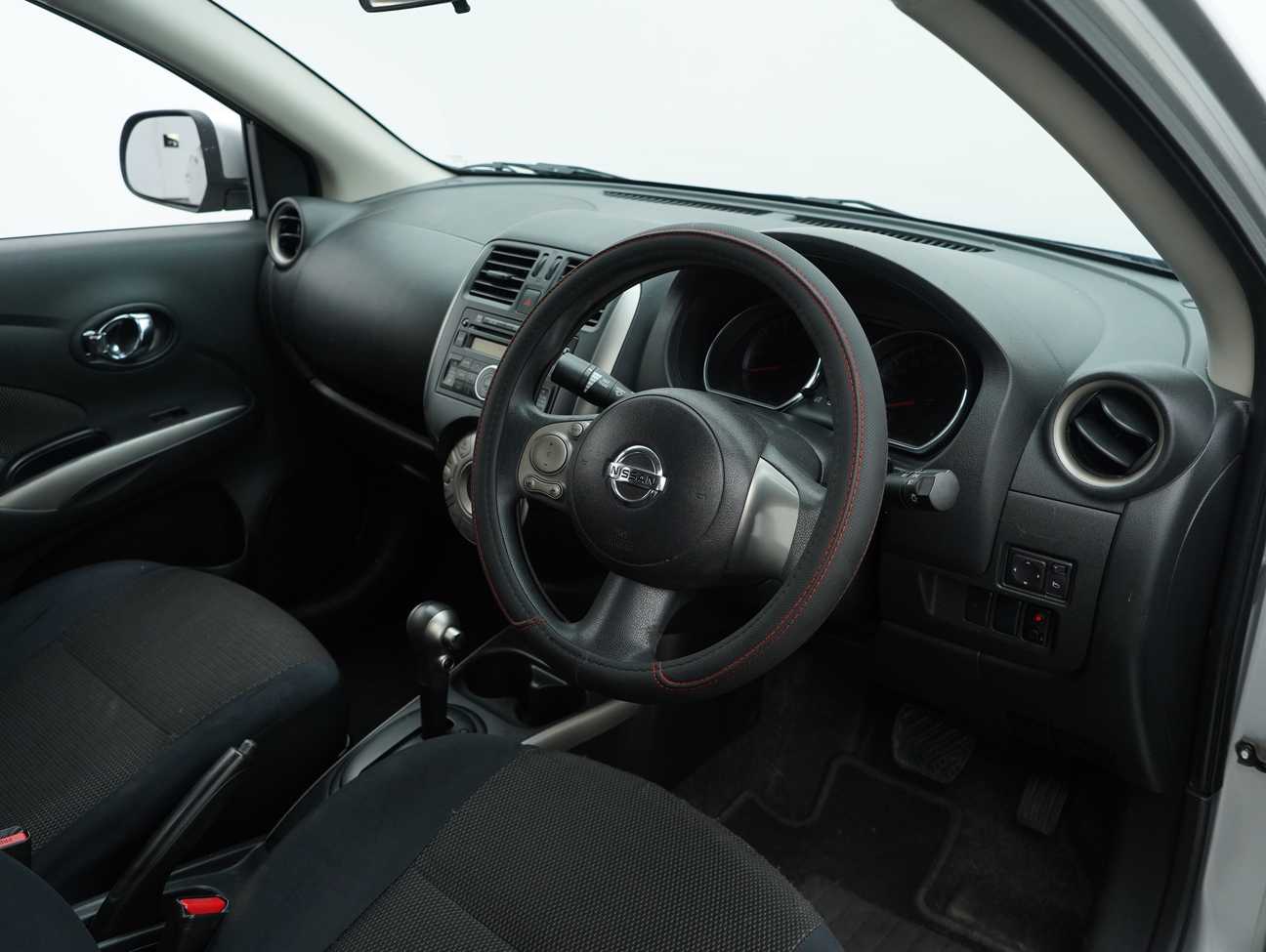 terpakai 2014 Nissan Almera VL 1.5