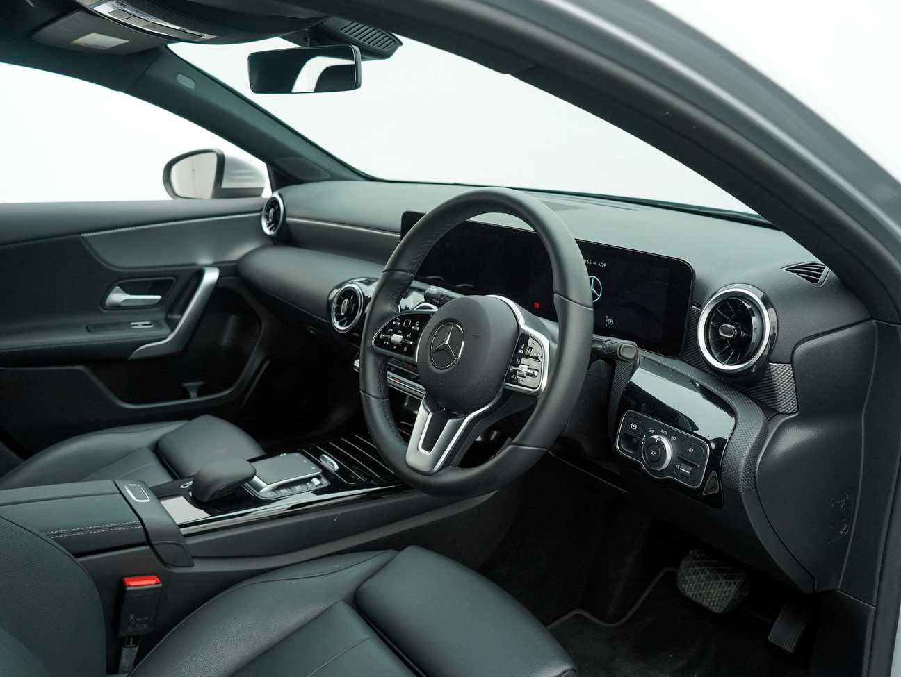 terpakai 2022 Mercedes-Benz A200 Progressive Line 1.3