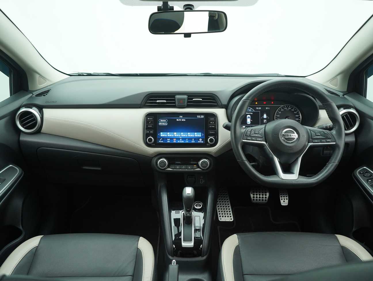 terpakai 2023 Nissan Almera VLT 1.0