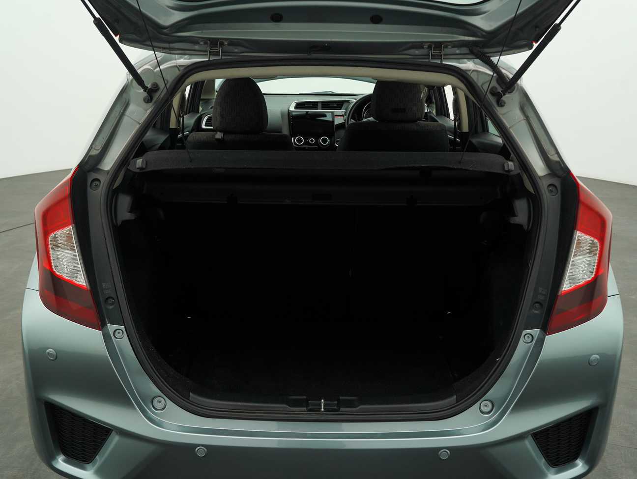 used 2015 Honda Jazz E 1.5