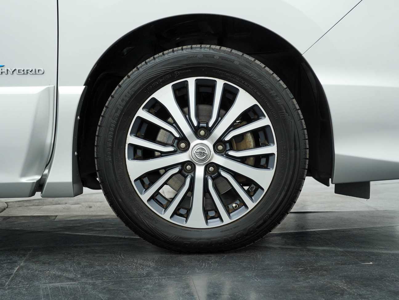 terpakai 2017 Nissan Serena S-Hybrid High-Way Star Premium 2.0