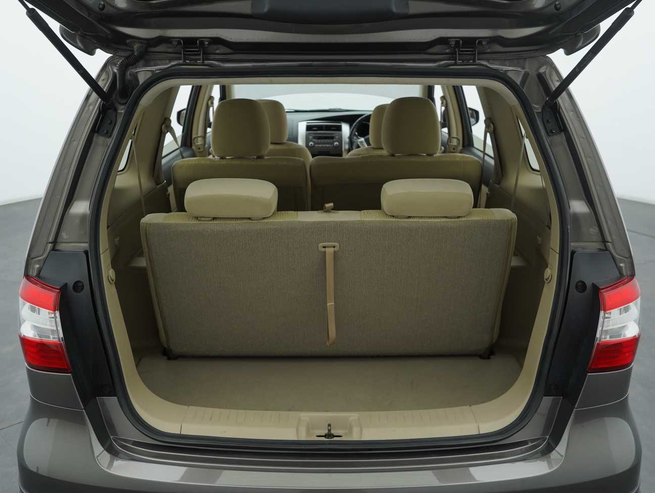 used 2016 Nissan Grand Livina Comfort 1.6