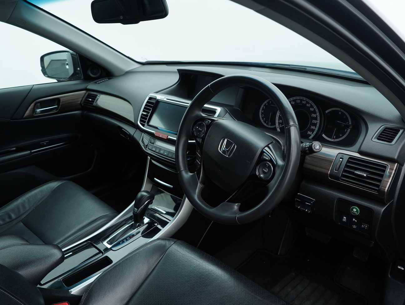 used 2017 Honda Accord VTi-L 2.0