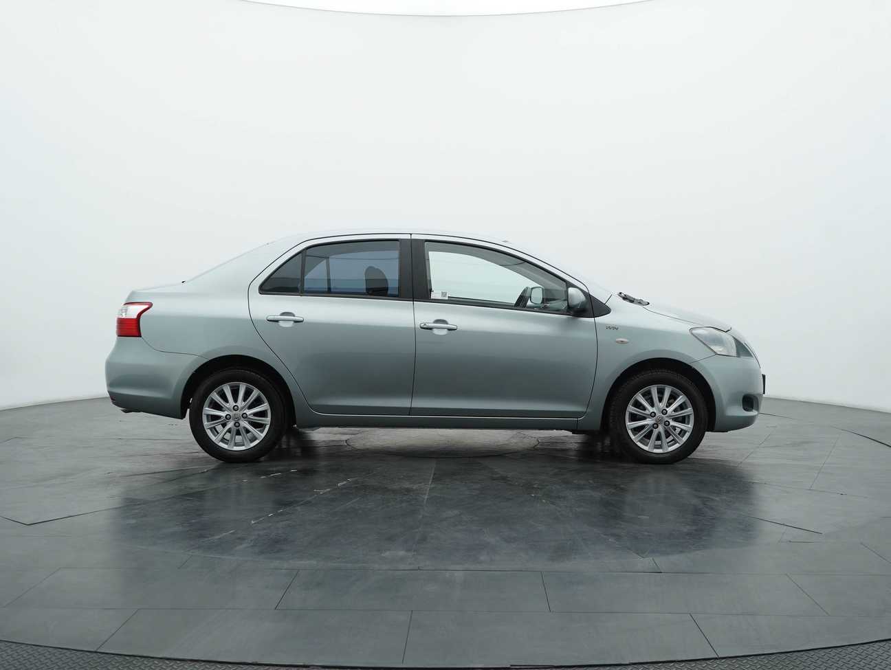 terpakai 2013 Toyota Vios J 1.5