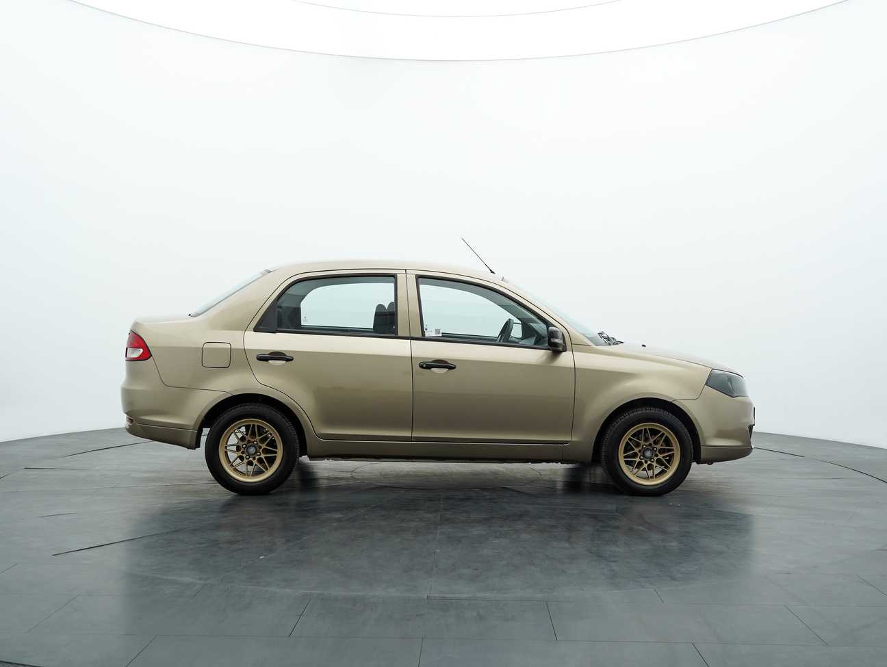 used 2014 Proton Saga FLX Standard 1.3