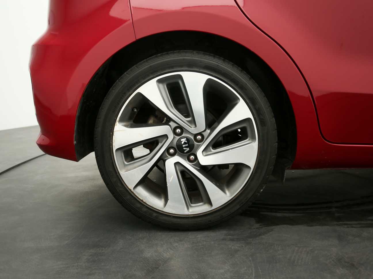 terpakai 2016 Kia RIO UB 1.4