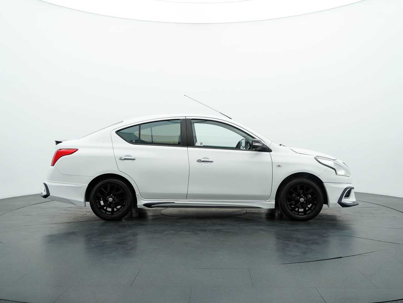 terpakai 2019 Nissan Almera VL 1.5