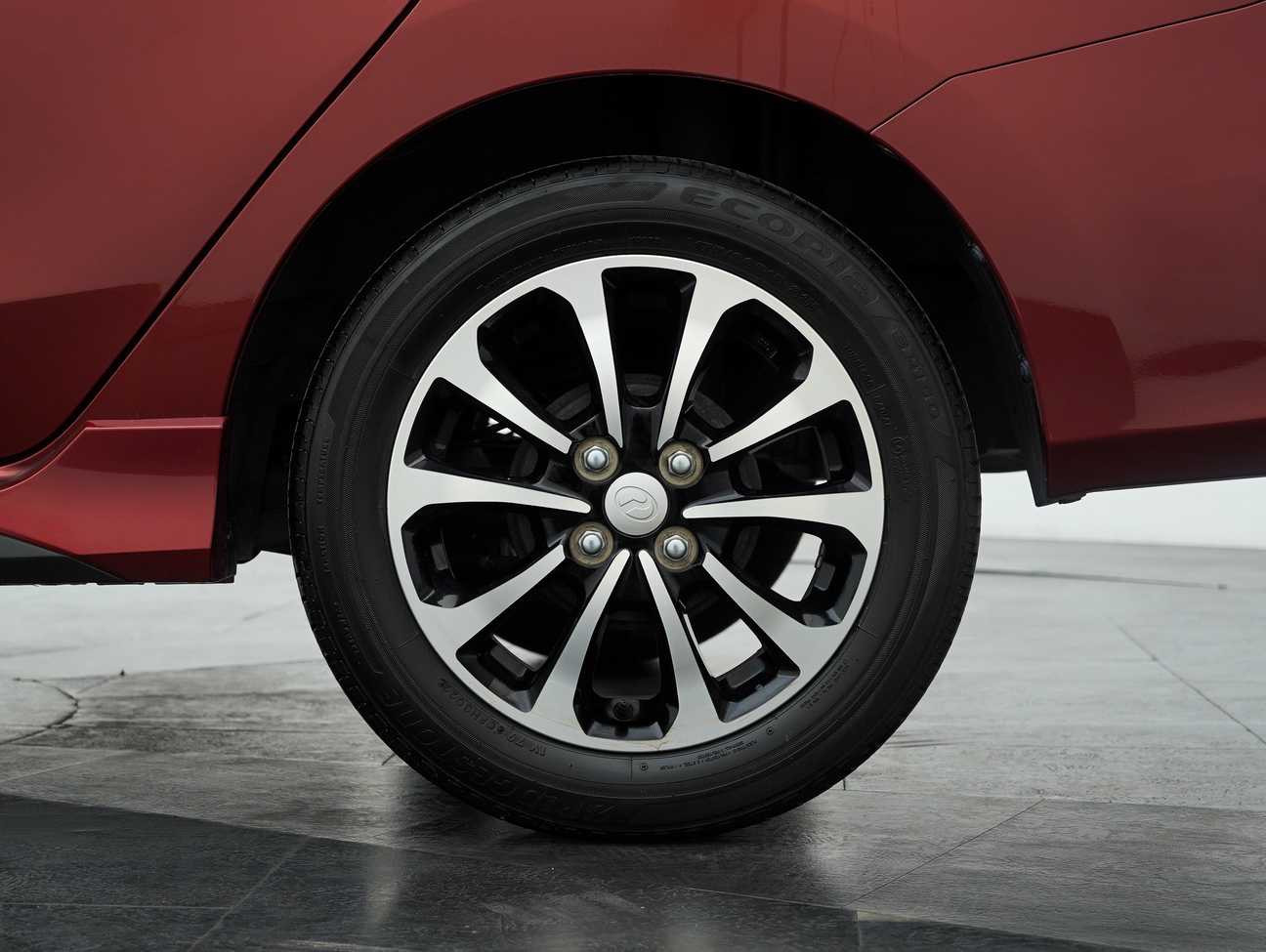 terpakai 2022 Perodua Bezza Advance 1.3