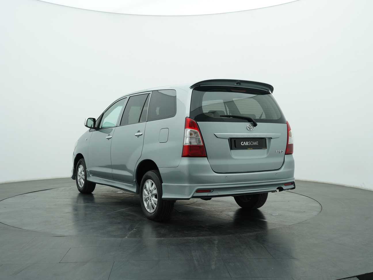 used 2012 Toyota Innova E 2.0