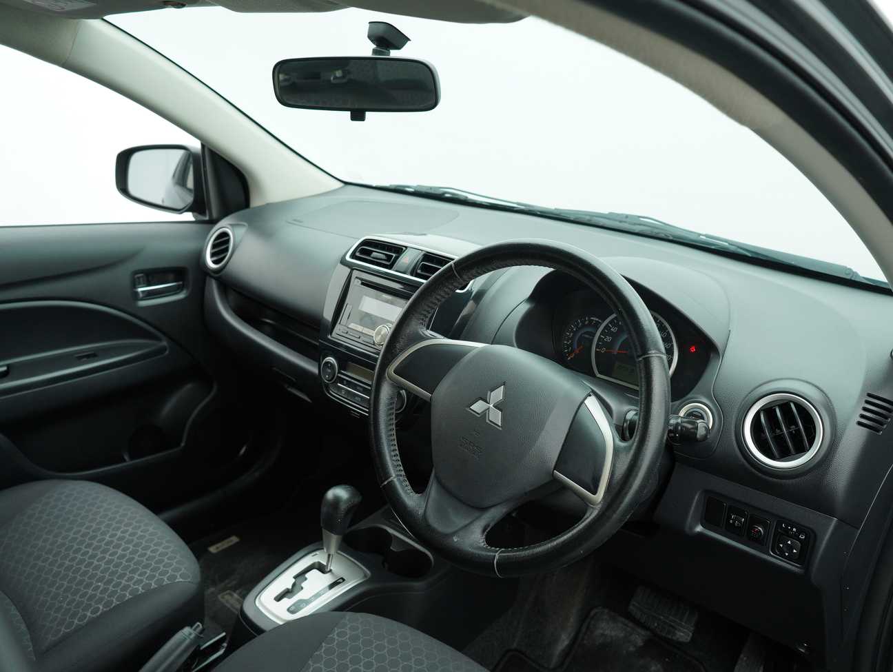 terpakai 2013 Mitsubishi Mirage GL 1.2