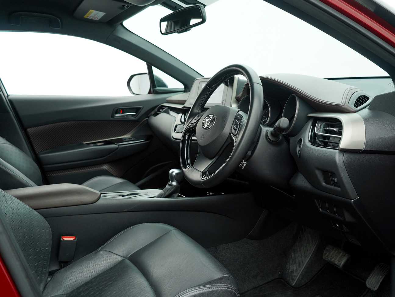 used 2019 Toyota C-HR  1.8