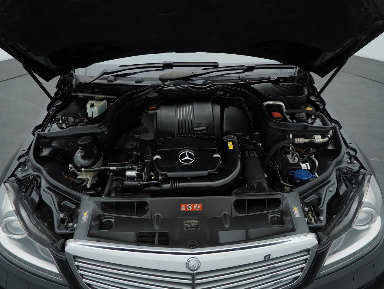used 2013 Mercedes-Benz C200 Elegance CGI 1.8