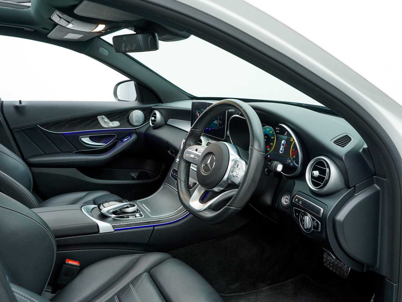 terpakai 2018 Mercedes-Benz C300 Avantgarde AMG Line 2.0