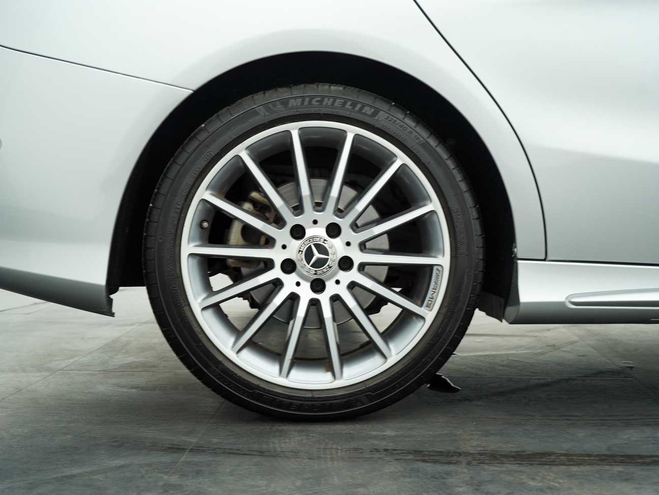 terpakai 2018 Mercedes-Benz CLA200 AMG Line 1.6