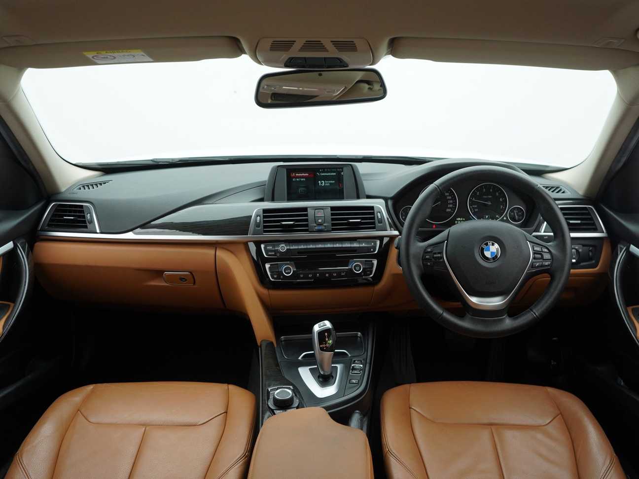 used 2018 BMW 318i Luxury 1.5