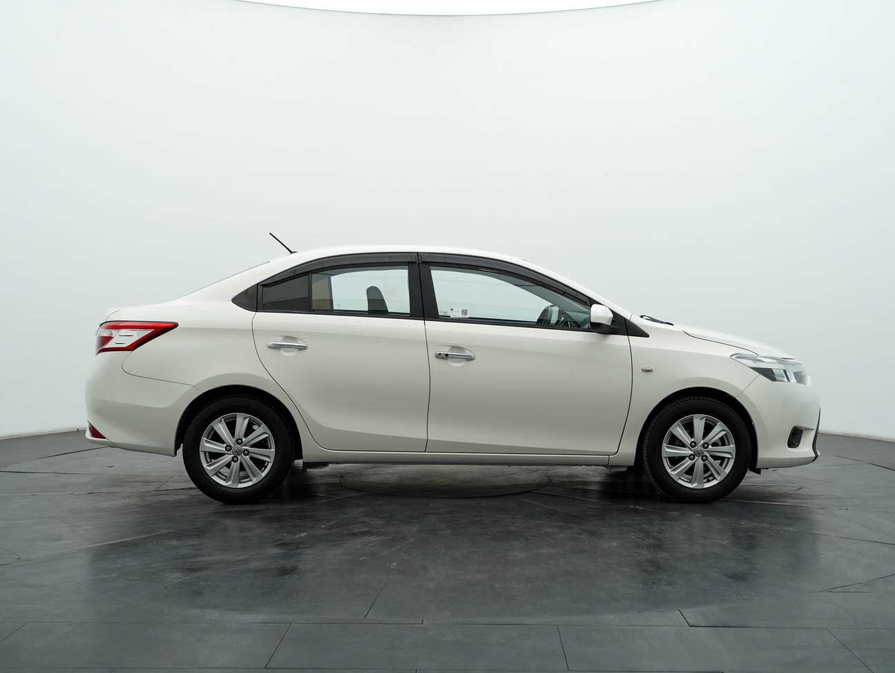 used 2015 Toyota Vios J 1.5