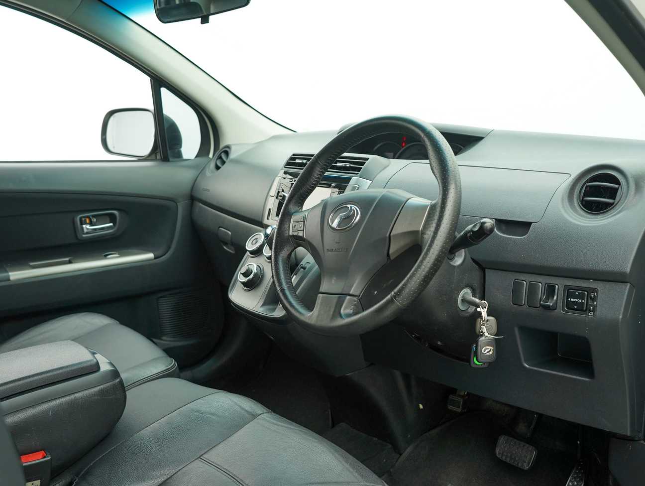 terpakai 2015 Perodua Alza Advance 1.5