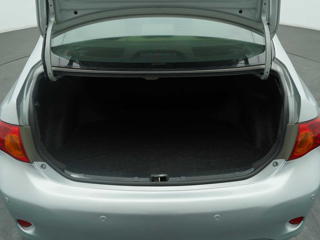 used 2010 Toyota Corolla Altis E 1.6