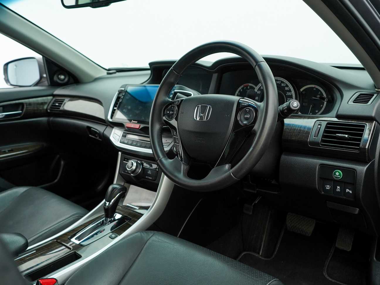 used 2016 Honda Accord VTi-L 2.4