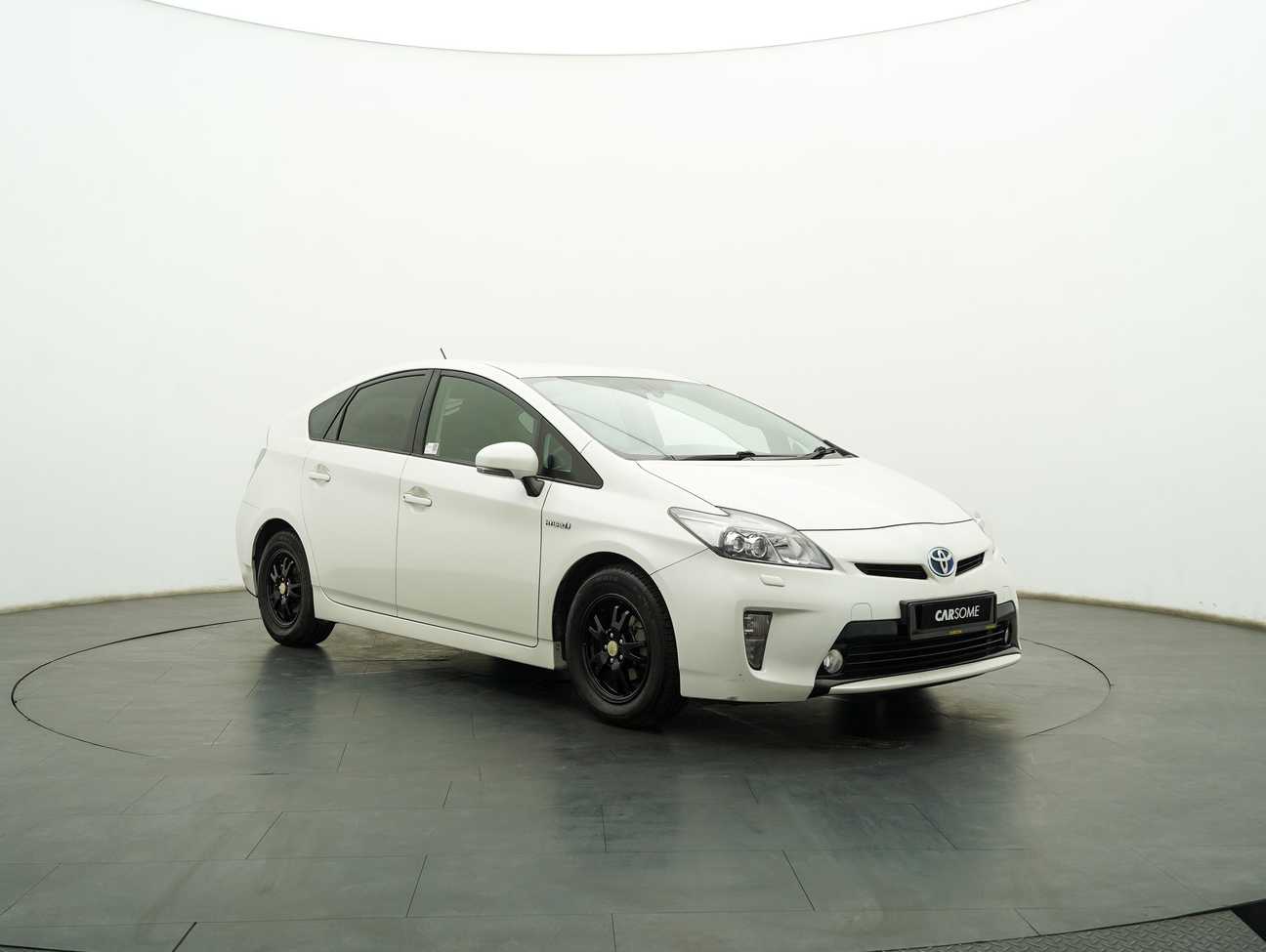 used 2013 Toyota Prius Luxury 1.8