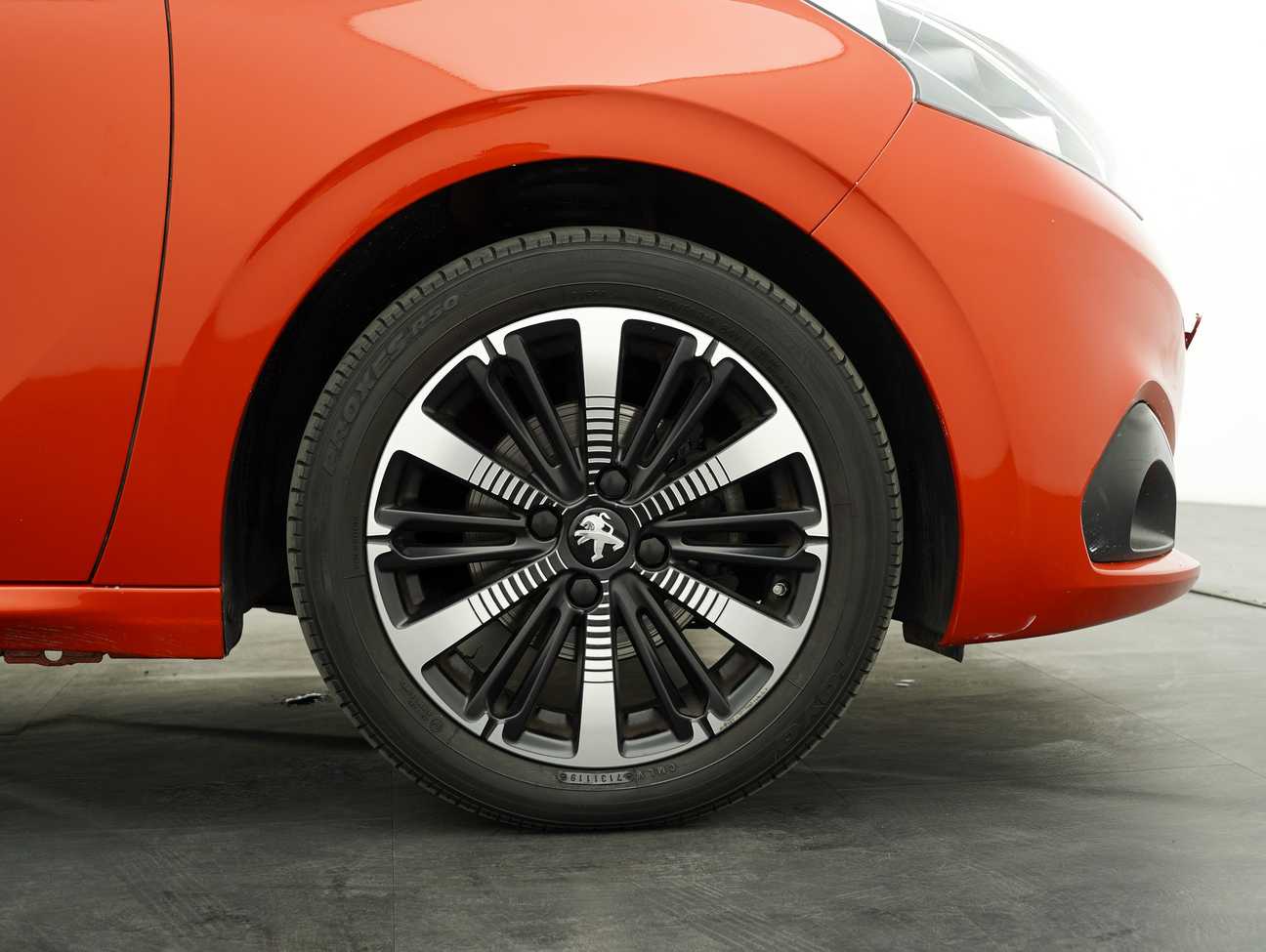 terpakai 2019 Peugeot 208 PureTech 1.2