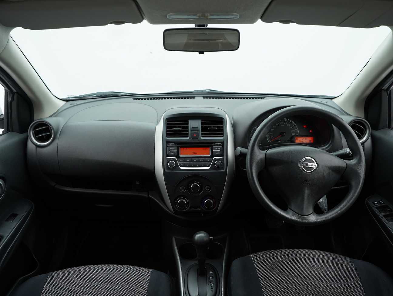 terpakai 2015 Nissan Almera E 1.5