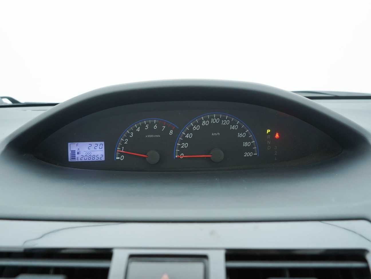 terpakai 2013 Toyota Vios J 1.5