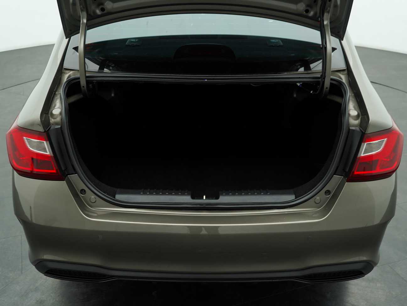 terpakai 2022 Proton Saga Premium 1.3