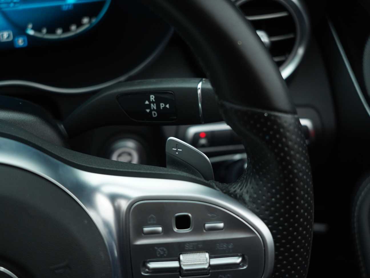 terpakai 2020 Mercedes-Benz C300 AMG Line 2.0