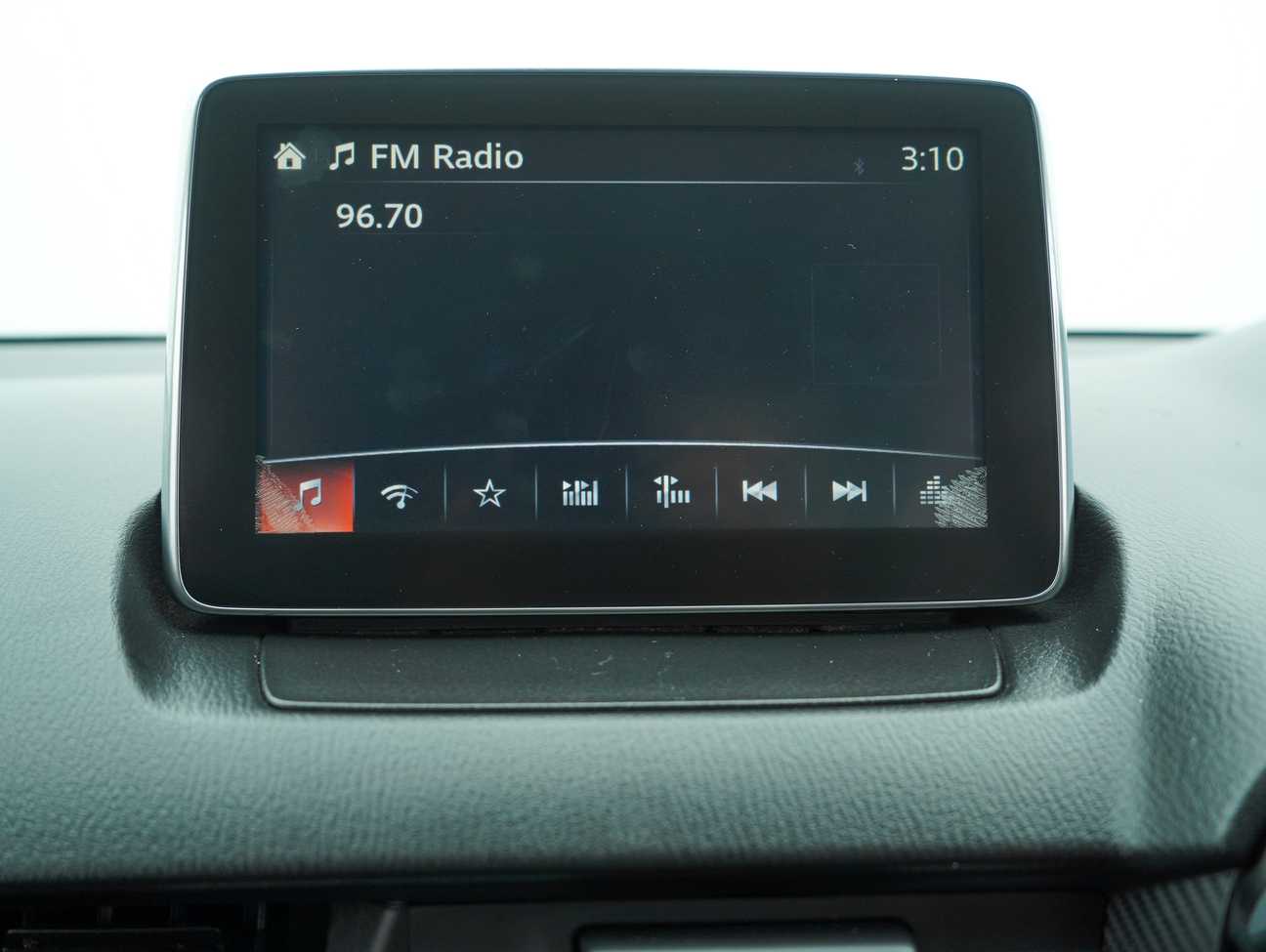 terpakai 2015 Mazda 2 SKYACTIV-G 1.5