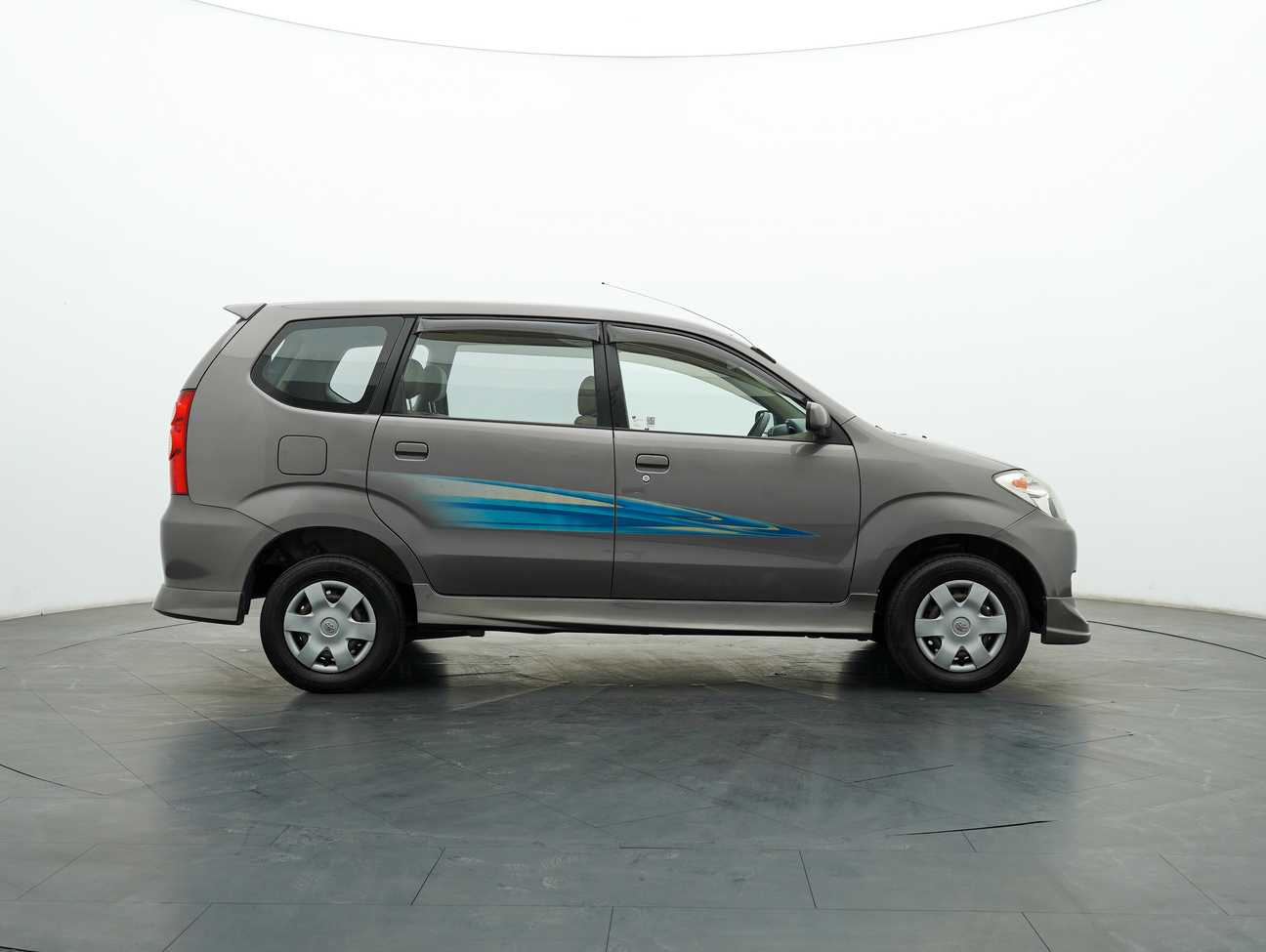 used 2010 Toyota Avanza  1.3